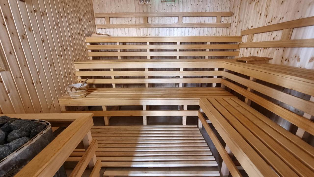 Relax Wellness Apartman Hajduszoboszloアパートメント エクステリア 写真