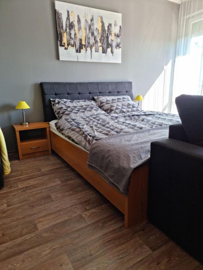 Relax Wellness Apartman Hajduszoboszloアパートメント エクステリア 写真